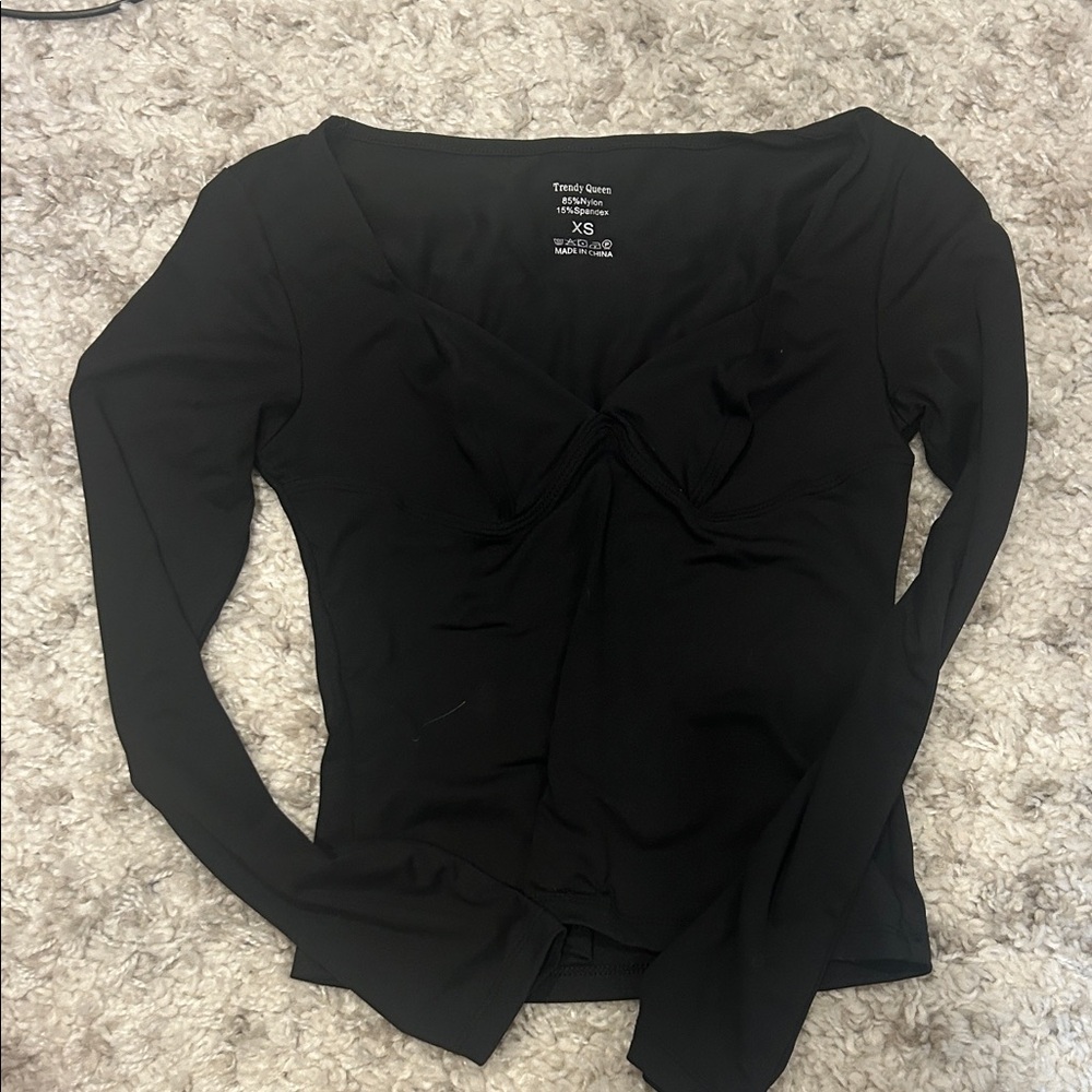 Trendy Queen Women's Black V-Neck